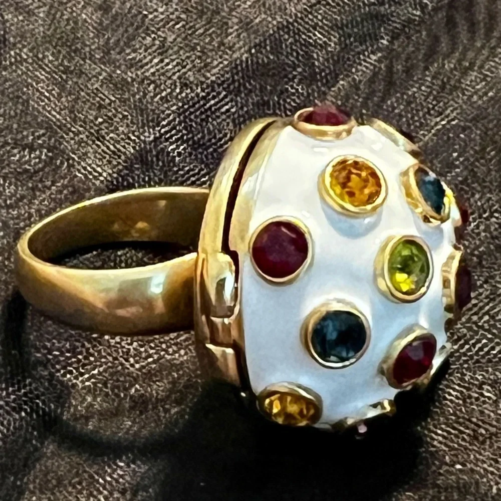 🆕Tory Burch Authentic Unique Locket Magnetic Ring White Enamel Colorful Stones